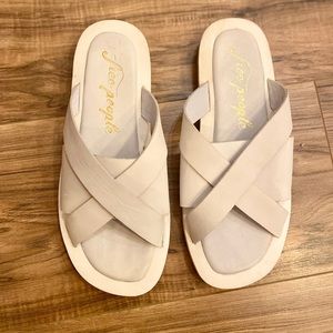 FP Del Mar White Sandal